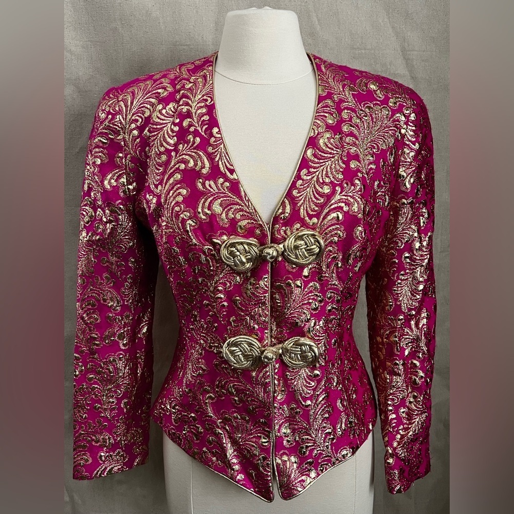Farinae Collections Vintage Fuchsia and Gold Embroidered Jacket Size 8​​ - Picture 6 of 8